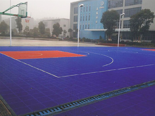 高斯貝爾懸浮籃球場