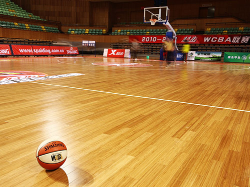 室內籃球場木地板1